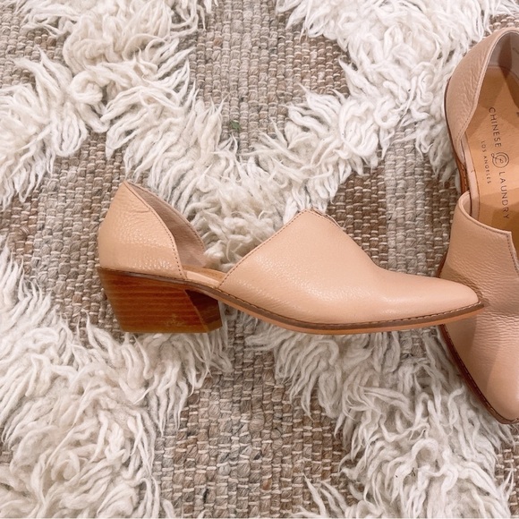 Chinese Laundry Tan Short Cut-Out Western Bohemian Booties Size 6.5 - Picture 3 of 8